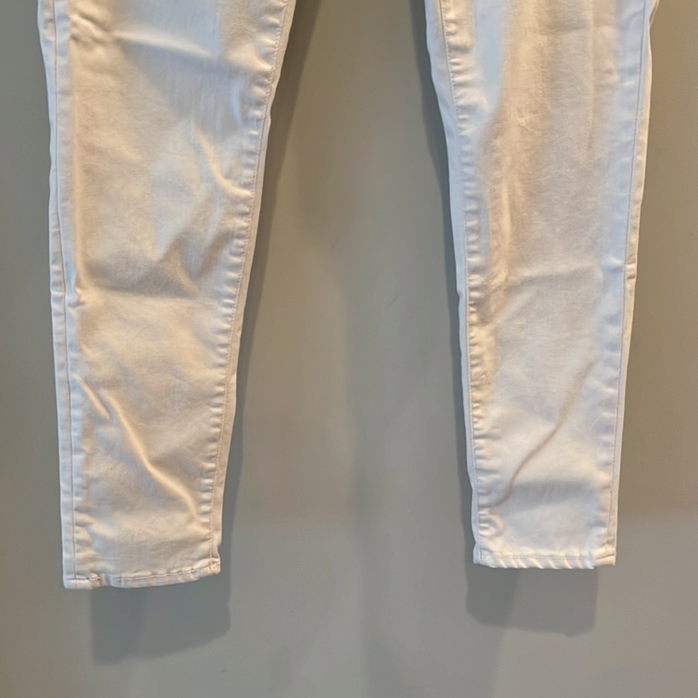 GAP true skinny jeans. White. Size 32 T (tall) - Picture 5 of 10